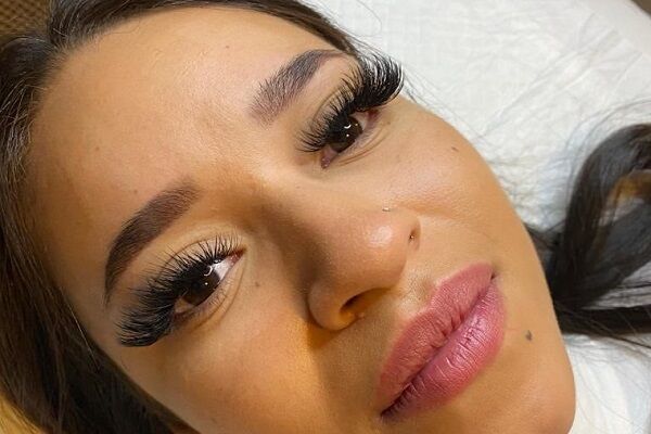 Blush Brow Cosmetics | Mega Volume Eyelash Extensions for 1