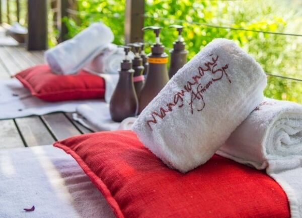 Mangwanani Tiger Lodge - Jozini | Luxury Spa Experience for 2 with Bubbly