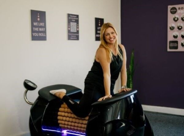 Bodyroll | 6 x Bodyroll Lymphatic Drainage Massage Sessions and 2 Infrared Sauna Sessions  For 1
