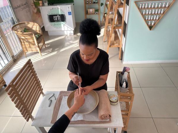 Earth Body & Skin | Express Vegan Manicure and Pedicure with Polish