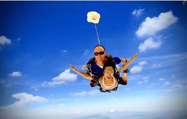 SkyDive The Ranch | Weekend 11 000 Ft Tandem Jump for 1