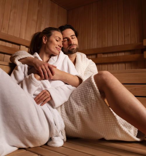 Casalea | Luxury 5 star Aromatherapy or Hot stone 60min massage and bubbly for 1